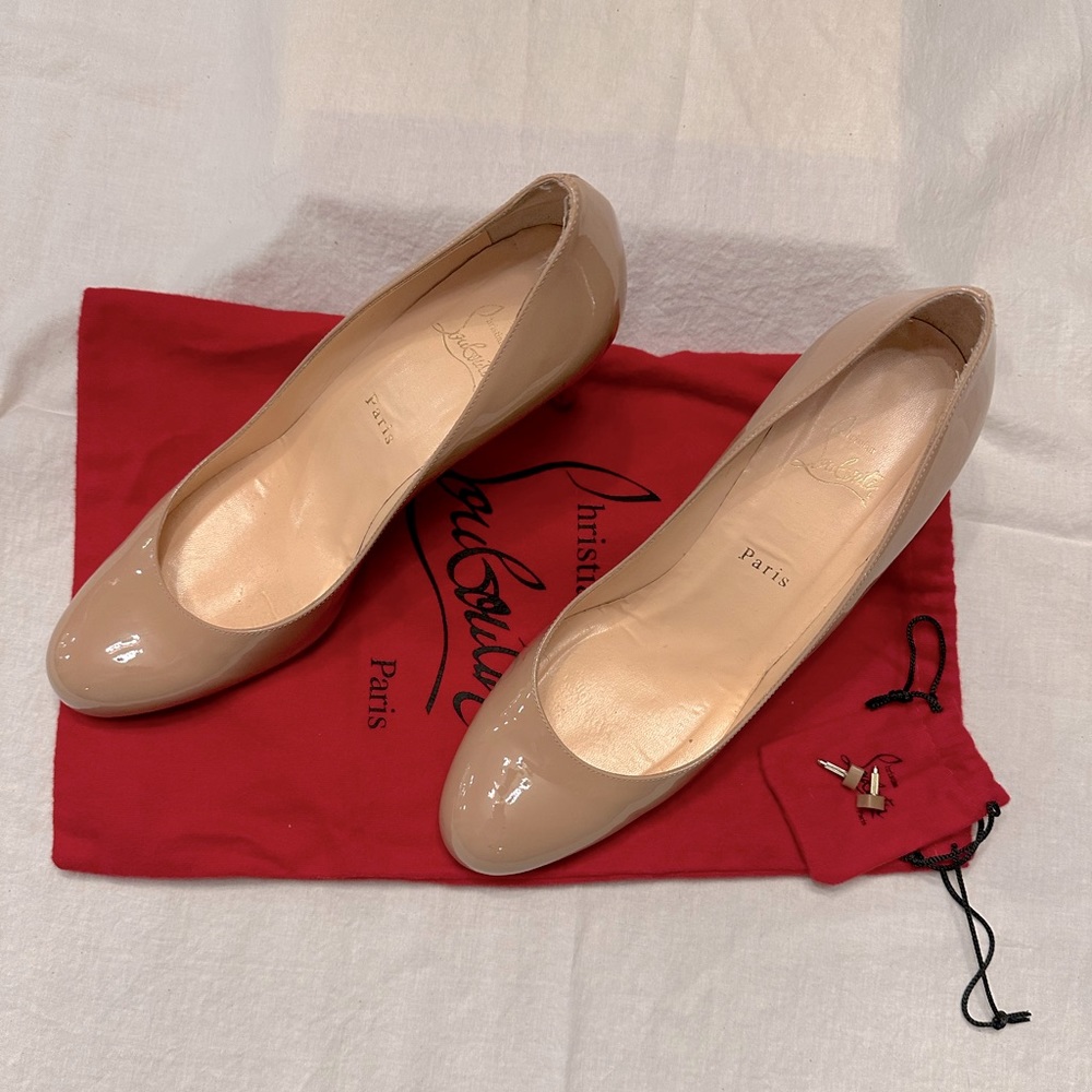 Christian Louboutin size 41 nude 3” heels
